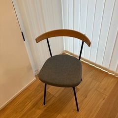 イデーの椅子1脚

