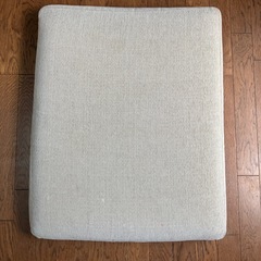 【お譲り先決定済】ローソファ用クッション