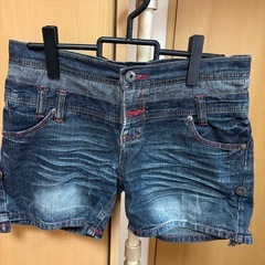 ショートパンツ