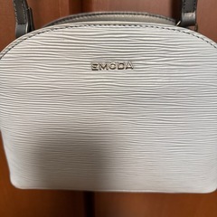 美品♡EMODA ショルダーバッグの画像