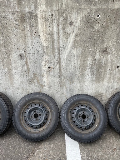 145 80 R13スタッドレスタイヤホイール4本セット