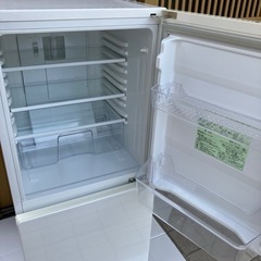 白の110リットル冷蔵庫　冷凍庫大きめ引き出し2段　U-INGの画像