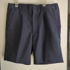 お取り者決定　男の子小学校学生服半ズボン　150ｃｍ