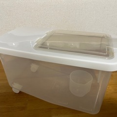 密閉式米びつ6kg ローラー付き　ニトリ　キッチン用品