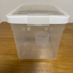 密閉式米びつ6kg ローラー付き　ニトリ　キッチン用品の画像