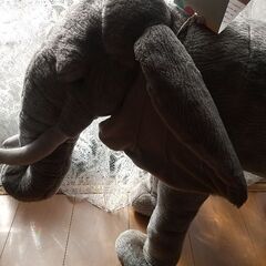 象🐘座れるぬいぐるみ？の画像