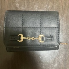 黒　ブラック　財布　三つ折り　三つ折り財布　レディース　ゴールド