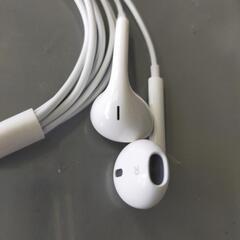 Apple EarPods 有線イヤホン Lightning接続の画像
