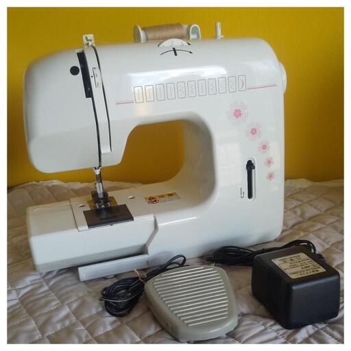 美品 コンパクトミシン フット付 　TM-100