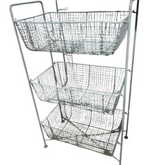 鉄のカゴ　キッチン収納　調味料入れなどに！