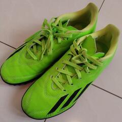 アディダスサッカースパイク（シューズ）22.5cm