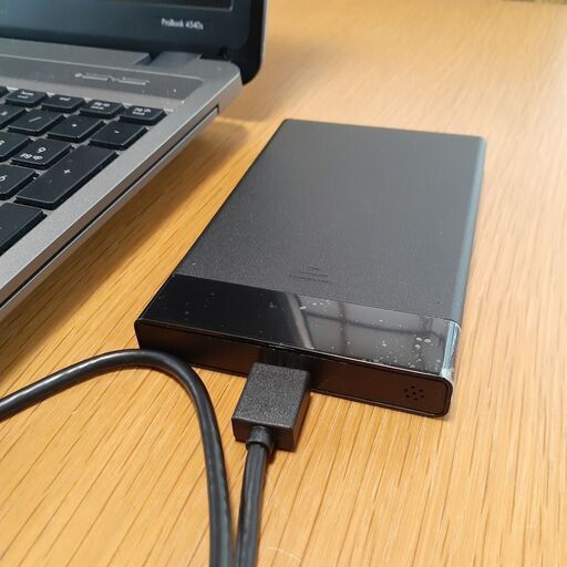 【お取引中です】外付けハードディスク　750GB　（ケース新品）　㊸