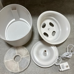 猫　水飲み器　
ピュアクリスタルwellの画像