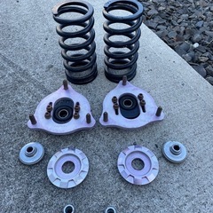 調整式ピロボールアッパーマウント