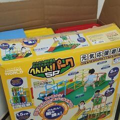 トイザらス　ジャングルジム　へんしんパークSP