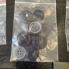 ブランド物の予備のボタンの画像