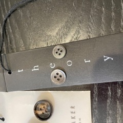 ブランド物の予備のボタンの画像