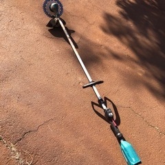 草刈機　電動　makita