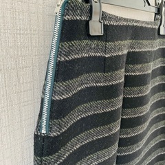 グレーと白のストライプ タイトスカート　M サイズの画像