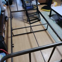 シングルベッドフレーム