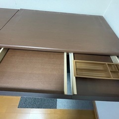 梯子付きベッドタンス本棚机4点セットの画像