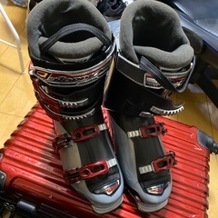 スキーブーツ
