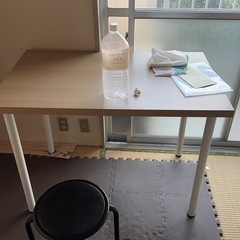 IKEAのデスク