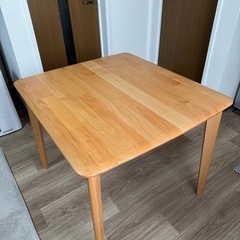 ニトリ　Nコレクション　ダイニングテーブル