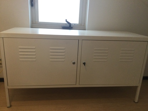 IKEA キャビネット　白