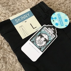 スキニーパンツ　Lの画像