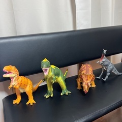 お値下げ致しました⭐️恐竜フィギュアセット ティラノサウルス　4体