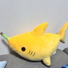 れおなるどサメBIG ぬいぐるみ フルーツ　バナナ