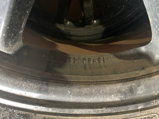 スタッドレスタイヤ　195/65/r15