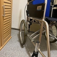 車椅子 イス いす　軽量 有名メーカーの画像