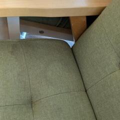 【取引中】２人がけコンパクトなグリーンソファーの画像