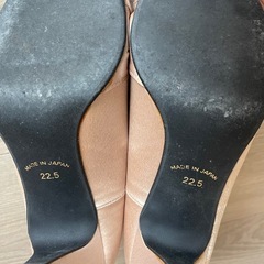 【美品】DEAR GALLERY ベージュ サテン ハイヒール 22.5cmの画像