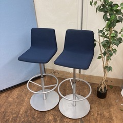 S782 ⭐ ITOKI イトーキ ハイスツール2脚セット  FT/座面上下調節可タイプ USEDの画像