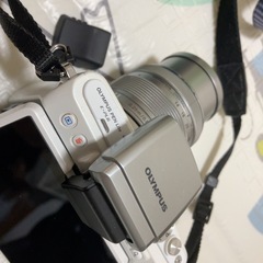 ◆OLYMPUS◆ミラーレス一眼 ホワイト デジタルカメラ おまけ付　PEN Lite E-PL6