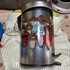 なめこ　ミニ足踏みゴミ箱　　17センチ× 26センチの画像