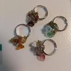 お花ビーズ　指輪　ハンドメイド
