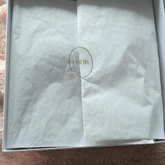 Dior 空き箱　緩衝材付きの画像