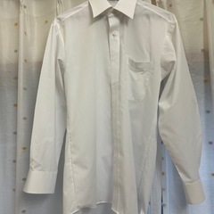 学生さんなど
洗い替えに　白ワイシャツ