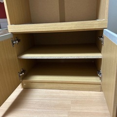 食器棚の画像
