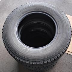 スタッドレスタイヤ4本セット 195/80/R15 ハイエース・...