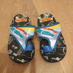 子供のサンダル