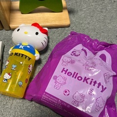 ブックスタンド✳️サクラクレヨン🖍️（Hello kitty付き）決まりました！の画像