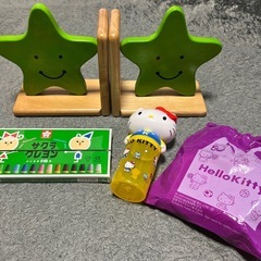 ブックスタンド✳️サクラクレヨン🖍️（Hello kitty付き）決まりました！の画像