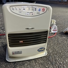 お取引中　ストーブ　07製 ダイニチ工業　石油ファンヒーター 暖...