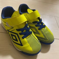 アンブロ　トレーニングシューズ