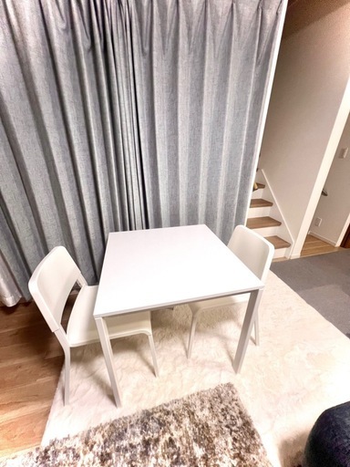 IKEA2人用ダイニングテーブル